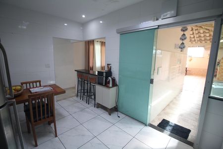 Casa à venda com 360m², 3 quartos e 2 vagasCozinha