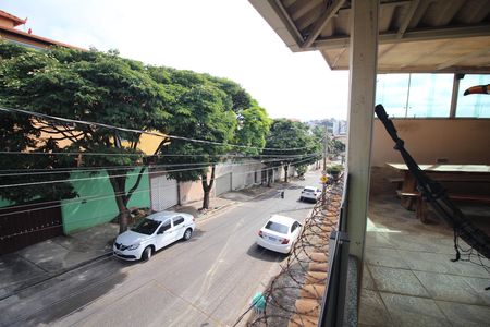 Casa à venda com 360m², 3 quartos e 2 vagasVista