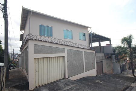 Casa à venda com 360m², 3 quartos e 2 vagasFachada casa 2