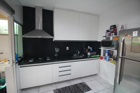 Casa à venda com 360m², 3 quartos e 2 vagasCozinha