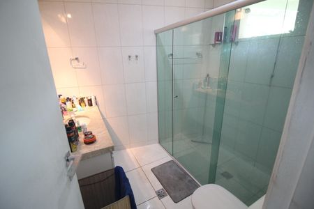 Casa à venda com 360m², 3 quartos e 2 vagasBanheiro