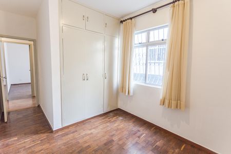 Apartamento à venda com 132m², 3 quartos e 3 vagas Apartamento à venda com 132m², 3 quartos e 3 vagasQuarto 2