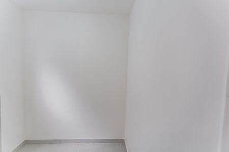 Apartamento à venda com 132m², 3 quartos e 3 vagas Apartamento à venda com 132m², 3 quartos e 3 vagasQuarto de Serviço