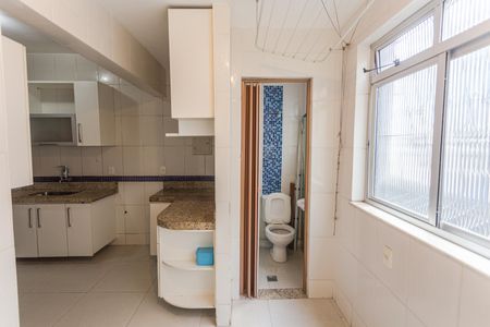Apartamento à venda com 132m², 3 quartos e 3 vagas Apartamento à venda com 132m², 3 quartos e 3 vagasÁrea de Serviço