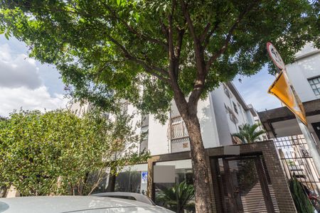 Apartamento à venda com 132m², 3 quartos e 3 vagas Apartamento à venda com 132m², 3 quartos e 3 vagasFachada