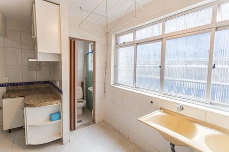 Apartamento à venda com 132m², 3 quartos e 3 vagas Apartamento à venda com 132m², 3 quartos e 3 vagasÁrea de Serviço