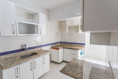 Apartamento à venda com 132m², 3 quartos e 3 vagas Apartamento à venda com 132m², 3 quartos e 3 vagasCozinha