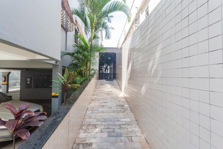 Apartamento à venda com 132m², 3 quartos e 3 vagas Apartamento à venda com 132m², 3 quartos e 3 vagasHall de entrada