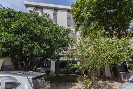 Apartamento à venda com 132m², 3 quartos e 3 vagas Apartamento à venda com 132m², 3 quartos e 3 vagasFachada