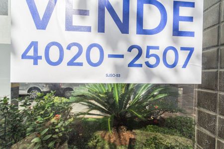 Apartamento à venda com 132m², 3 quartos e 3 vagas Apartamento à venda com 132m², 3 quartos e 3 vagasPlaquinha Instalada