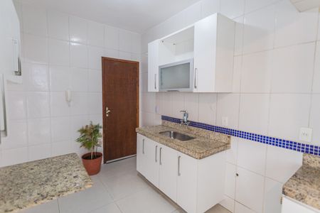 Apartamento à venda com 132m², 3 quartos e 3 vagas Apartamento à venda com 132m², 3 quartos e 3 vagasCozinha
