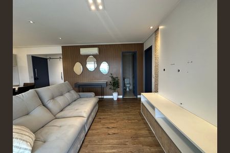 Apartamento para alugar com 144m², 4 quartos e 2 vagas Apartamento para alugar com 144m², 4 quartos e 2 vagasSala de TV
