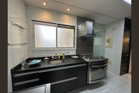 Apartamento para alugar com 144m², 4 quartos e 2 vagas Apartamento para alugar com 144m², 4 quartos e 2 vagasCozinha