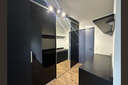 Apartamento para alugar com 144m², 4 quartos e 2 vagas Apartamento para alugar com 144m², 4 quartos e 2 vagasCloset da suíte 2