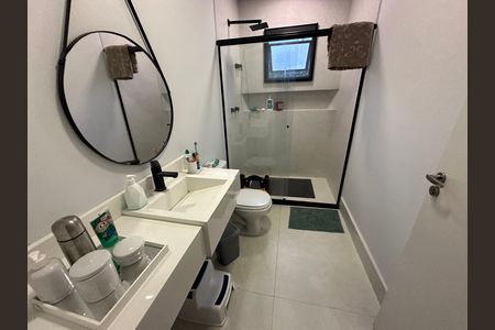 Casa à venda com 215m², 3 quartos e 4 vagas Casa à venda com 215m², 3 quartos e 4 vagasBanheiro