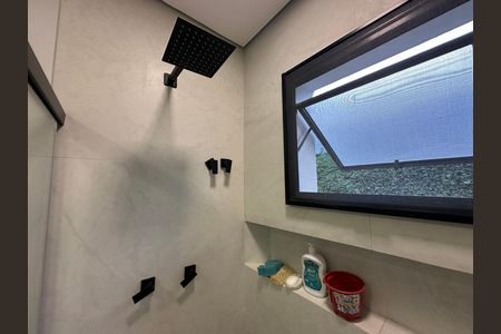 Casa à venda com 215m², 3 quartos e 4 vagas Casa à venda com 215m², 3 quartos e 4 vagasBanheiro