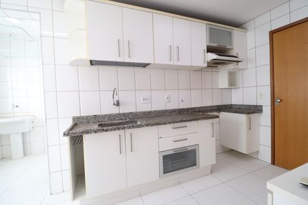 Apartamento para alugar com 106m², 4 quartos e 2 vagasCozinha