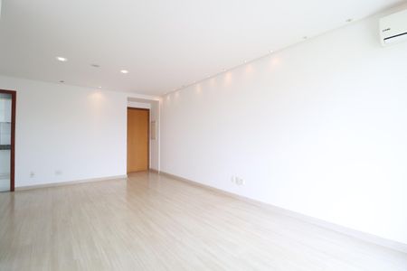 Sala de apartamento para alugar com 4 quartos, 106m² em Saraiva, Uberlândia