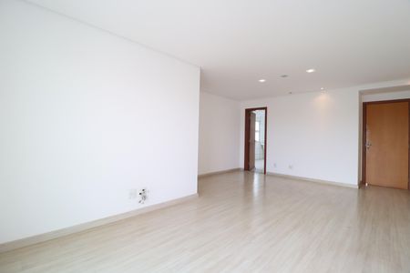 Apartamento para alugar com 106m², 4 quartos e 2 vagasSala