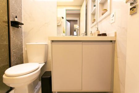 Apartamento para alugar com 87m², 3 quartos e 2 vagas Apartamento para alugar com 87m², 3 quartos e 2 vagasBanheiro
