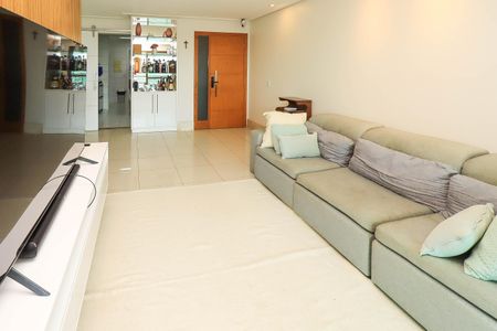 Sala de apartamento para alugar com 3 quartos, 142m² em Patamares, Salvador