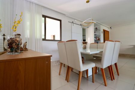 Apartamento para alugar com 142m², 3 quartos e 2 vagas Apartamento para alugar com 142m², 3 quartos e 2 vagasSala