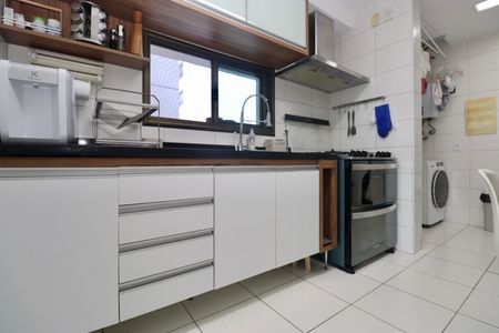 Apartamento para alugar com 142m², 3 quartos e 2 vagas Apartamento para alugar com 142m², 3 quartos e 2 vagasCozinha