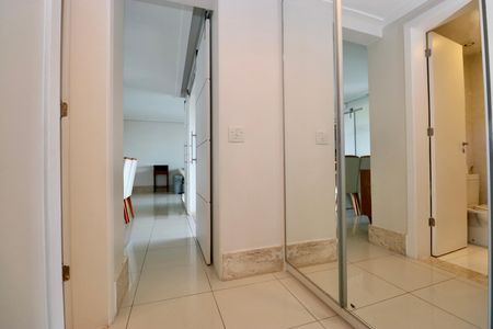 Apartamento para alugar com 142m², 3 quartos e 2 vagas Apartamento para alugar com 142m², 3 quartos e 2 vagasCorredor