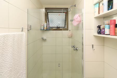 Banheiro da suíte  de apartamento para alugar com 3 quartos, 142m² em Patamares, Salvador