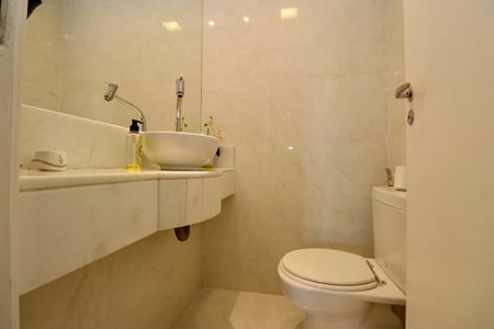 Apartamento para alugar com 142m², 3 quartos e 2 vagas Apartamento para alugar com 142m², 3 quartos e 2 vagasLavabo