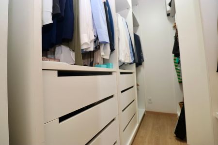 Apartamento para alugar com 142m², 3 quartos e 2 vagas Apartamento para alugar com 142m², 3 quartos e 2 vagasCloset