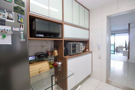 Apartamento para alugar com 142m², 3 quartos e 2 vagas Apartamento para alugar com 142m², 3 quartos e 2 vagasCozinha