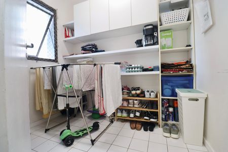 Apartamento para alugar com 142m², 3 quartos e 2 vagas Apartamento para alugar com 142m², 3 quartos e 2 vagasDependência