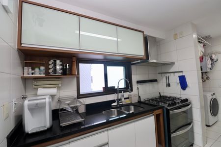 Apartamento para alugar com 142m², 3 quartos e 2 vagas Apartamento para alugar com 142m², 3 quartos e 2 vagasCozinha