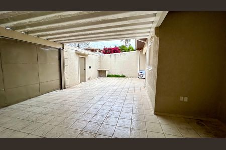 Casa para alugar com 190m², 3 quartos e 3 vagas Casa para alugar com 190m², 3 quartos e 3 vagasGaragem