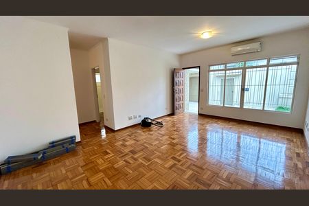 Sala de casa para alugar com 3 quartos, 190m² em Vila Rosalia, Guarulhos