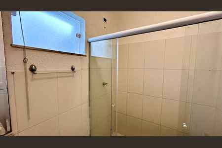 Casa para alugar com 190m², 3 quartos e 3 vagas Casa para alugar com 190m², 3 quartos e 3 vagasBanheiro da Suíte