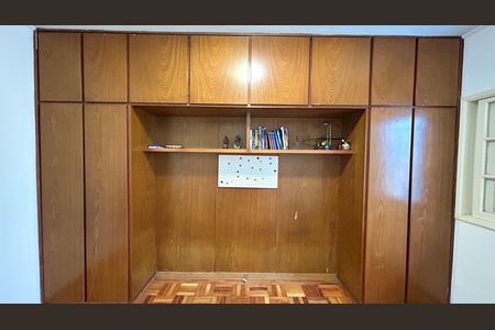 Casa para alugar com 190m², 3 quartos e 3 vagas Casa para alugar com 190m², 3 quartos e 3 vagasQuarto 1