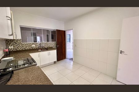 Casa para alugar com 190m², 3 quartos e 3 vagas Casa para alugar com 190m², 3 quartos e 3 vagasCozinha