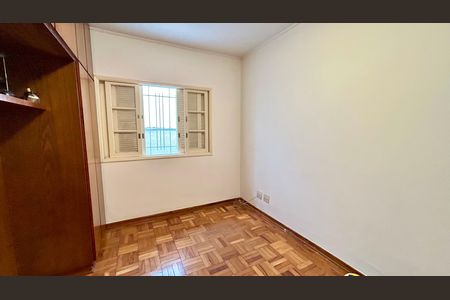 Casa para alugar com 190m², 3 quartos e 3 vagas Casa para alugar com 190m², 3 quartos e 3 vagasQuarto 1