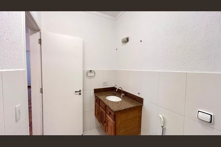 Casa para alugar com 190m², 3 quartos e 3 vagas Casa para alugar com 190m², 3 quartos e 3 vagasBanheiro 1