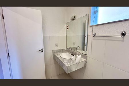 Casa para alugar com 190m², 3 quartos e 3 vagas Casa para alugar com 190m², 3 quartos e 3 vagasBanheiro da Suíte