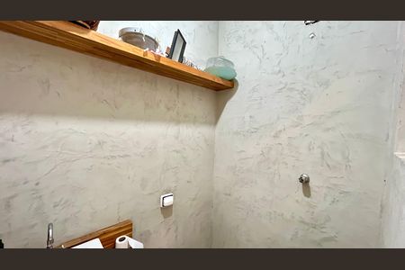 Casa para alugar com 190m², 3 quartos e 3 vagas Casa para alugar com 190m², 3 quartos e 3 vagasBanheiro 2