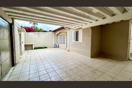 Casa para alugar com 190m², 3 quartos e 3 vagas Casa para alugar com 190m², 3 quartos e 3 vagasGaragem