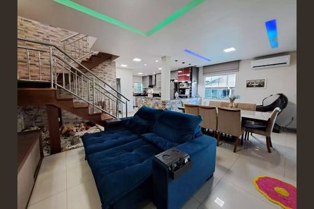 Sala de casa para alugar com 4 quartos, 400m² em Tirol, Contagem