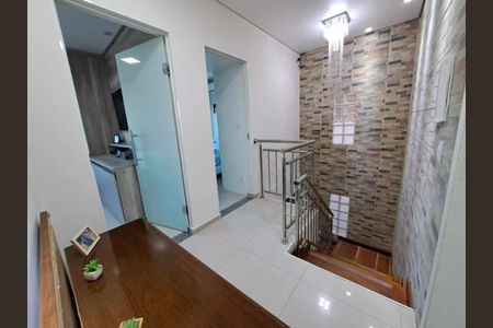 Corredor de casa para alugar com 4 quartos, 400m² em Tirol, Contagem