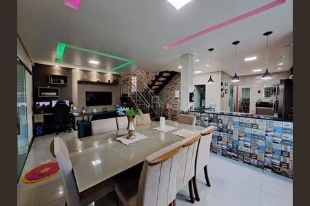 Sala de casa para alugar com 4 quartos, 400m² em Tirol, Contagem