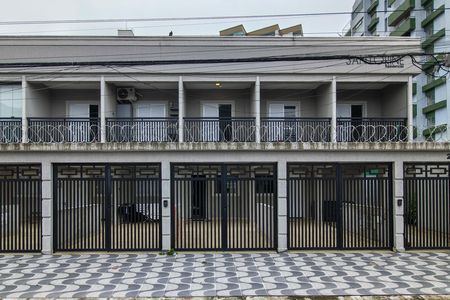 Casa de condomínio para alugar com 60m², 2 quartos e 1 vaga Casa de condomínio para alugar com 60m², 2 quartos e 1 vagaFachada
