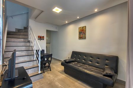 Sala de casa de condomínio para alugar com 2 quartos, 60m² em Vila Caiçara, Praia Grande