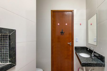 Casa de condomínio para alugar com 60m², 2 quartos e 1 vaga Casa de condomínio para alugar com 60m², 2 quartos e 1 vagaBanheiro